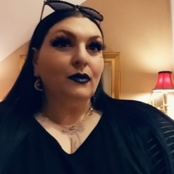 Meet your Posher, Tasha. I'm selling make-up, skin care, accessories, shoes. - Picture 2 of 4